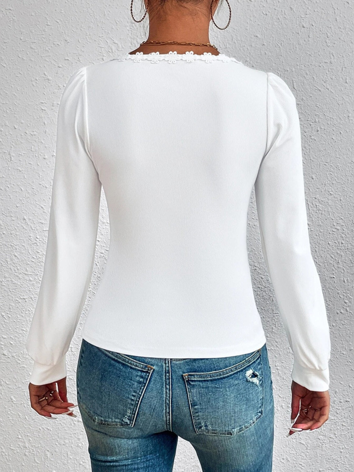 Applique Scoop Neck Long Sleeve T-Shirt